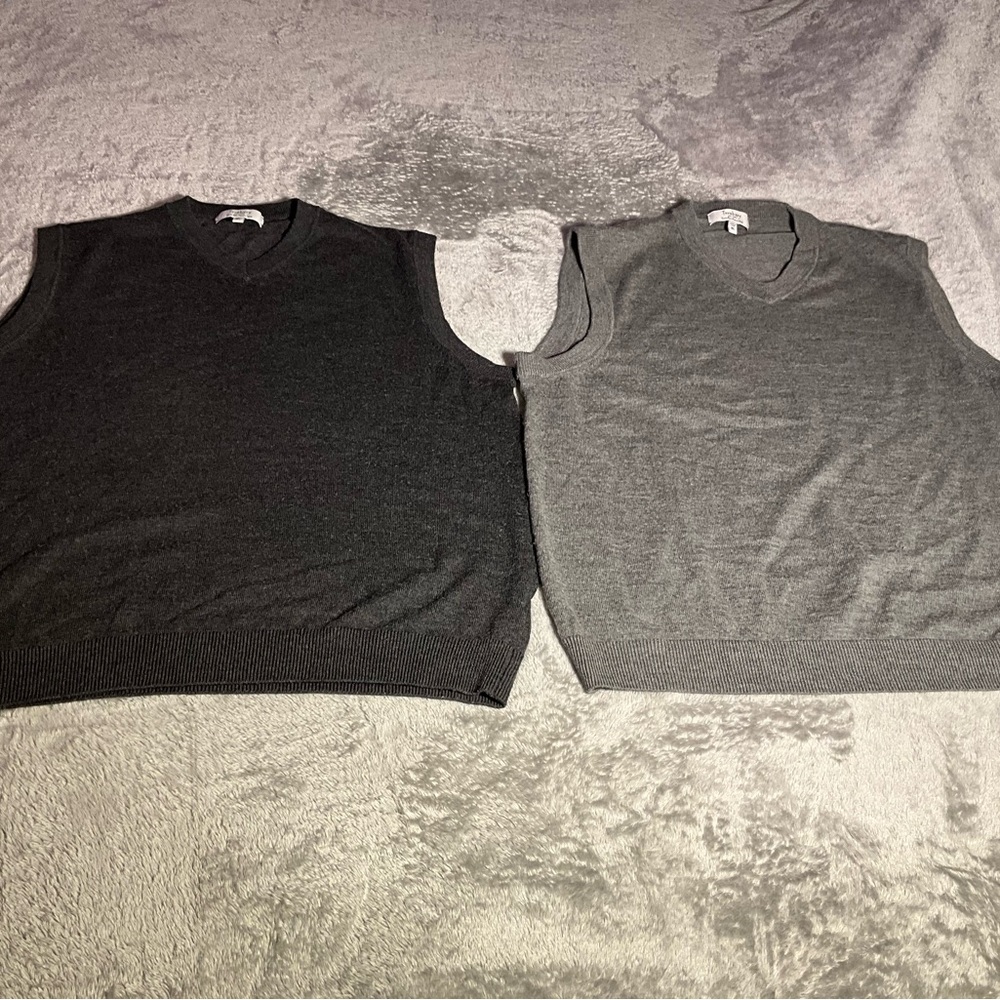 Turnbury Extra Fine Merino Wool Sweater Vest Men’s Size XL (Lot of 2)